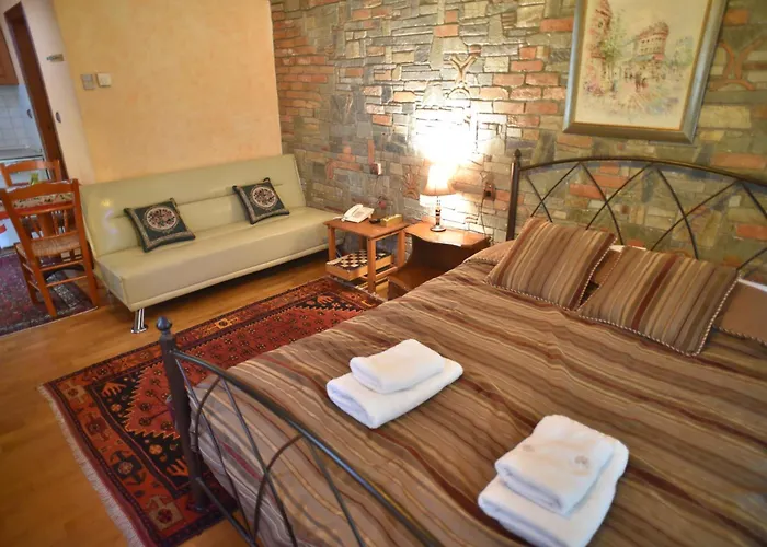 Santa Marina * Káto Loutrákion